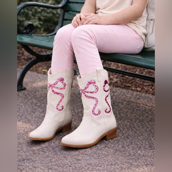 cupcakes & cashmere Other - Cupcakes & Cashmere Kids Baysie Cream Cowboy Boots Pink Sequin Hearts Size 5